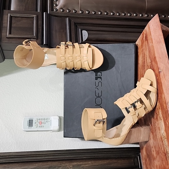 EUC JOE'S Shoes size 8 - Picture 1 of 9